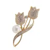 Broches broches broche de perle cristal pour femmes costumes de luxe exquis accessoires de bijoux boucle or sier broches broches dame drop