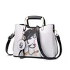Shoulder Bags European Beauty Bag 2024 Trend Fashion Ladies Portable Messenger Designer Luxury All-match