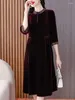 カジュアルドレス2024ファッションベルベットドレス女性の秋のレトロな汎用ボトム韓国のゆるいタイトパーティーヴェスティド