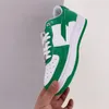 مصمم أحذية رياضية SK8 أحذية منخفضة المدربين Sta Sneaker Shoe Trainer Womens Mens Leather Black Gray Green Pink Blue Shark Combo Women Men Triple White Beige