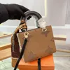 24SS vrouwen moeten tassen diagonaal bloemen lederen crossbody tas luxe ontwerper handtas kaarten houder buiten reismogelijk pouch portemonnee po pad