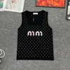 Summer Drill Knit Camisole Womens Designer Square Collar Knit ärmlös skördetoppar Slim Sports Camisole