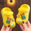 Slipper Cartoon Home Slippers Kids Boys Girls Fashion Sandals Sandales Chaussures d'été Baby Sandales non glissées Soft Sofed Séchage Shoesl2404