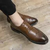 Sapatos casuais Business Brogues formais de couro com terno de terno de casamento de casamentos de moda Oxford Oxford Point Office