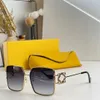 Luxe designer zonnebril voor vrouwen Cat Eye Zonnebril Unisex Beach Zonnebril Vintage Frames Luxe ontwerp UV400 met Case zeer goed cadeau KK