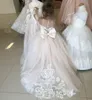 39 anni in pizzo Tulle Flower Girl Dress Up Bottons Bows Childrens First Communion Ball Abito da matrimonio per la festa della damigella d'onore 240416