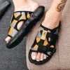 Slippers Flip Flops Мужская дезодорантная тенденция на открытом воздухе лето 2024 Сандалии Персонализированные повседневные пляжные туфли Chanclas de Tiburon