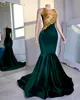 2024 Aso Ebi Green Dark Sirène Robes de bal Crystals Crystals Velvet Soirée Fête Forme Deuxième réception Robes de fiançailles d'anniversaire Robe de Soiree ZJ404