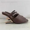 Sandaler Brown Women Slippers Peep Toe Gladiator Sandaler Letter Strange Heel Lady Dress Pumpar Summer utanför Mules High Heel Wedge Shoes T240416