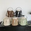 Śmierzone worki crossbody Hasp Women's w sprzedaży 2024 Wysoka jakość pojemności PU szycie gwint gniazd