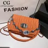 Axelväskor cvvo GLMC Ladies Party Fashion Diamond Evening Clutch Portable Messenger Bag 2024 Summer Folding Small