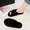 Slippers DoGhc 2024 خريف الخريف/الشتاء القطن غير المنزلق إلى المنزل دافئ الصليب القاع المسطح