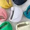 Lyxdesigner Jodie Weave Leather Handväska Kvinnor Mens Woven Cloud Bag Pochette Mirror Quality Travel Tote Bag Axel crossbody Fashion Green Arm Pit Clutch Påsar