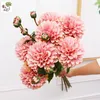 Fleurs décoratives Haute simulation 2 beaux chrysanthemums et dahlias Pographie décoration accessoires de maison de mariage