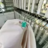 Anelli di cluster alla moda e lussuoso 8 mm spot di simulazione rettangolare smeraldo anello d'argento puro