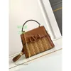 Hand Summer 2024 Designer Tote Bag Valentyno Event Woven Bags Stud Crochet Branch Totes Vlogoo Vslings Hollow New V-button Pure Cross Shoulder OUOK