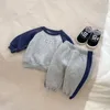 Roupas conjuntos de letras bordando o estilo infantil do estilo de outono garotas meninas roupas casuais roupas de moletom de moletom quentes de duas peças