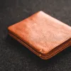 Plånböcker 2022 Korta plånboksmän lilla handväska Ultratin Youth Soft Leather Card Holder Mini Wallet Men Cowhide Vertical Twofold Wallet
