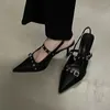 Chaussures habillées talons minces sandales de boucle à une ligne solide pour femmes 2024 Fashion Summer dames caoutchouc baotou pu femmes