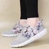 Chaussures habillées mode grande taille en tissu de fleurs