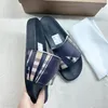 Kontrola mody slajdów designerskie mężczyźni kobiety luksusowe paski w szachownicy z płaski dno klapki klapsy skórzane wysokiej jakości na zewnątrz sandał plażowy sandał