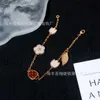 Luxury Fine Vancelfe Designer Bracelet for Women High Version Seven Ladybug Five Flower Gold Gold Bracelet con logotipo de marca