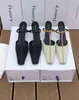 The Row Shoes 2022 Lente en zomer Nieuwe minimalistisch leer Baotou Highheeled Slippers Sandalen Franse Muller Shoes Women9620954
