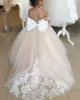 39 anni in pizzo Tulle Flower Girl Dress Up Bottons Bows Childrens First Communion Ball Abito da matrimonio per la festa della damigella d'onore 240416