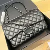 2024 designer borses Women Hall Borse Borse Borse Totes Fashion Borse metalliche classiche regalo all'ingrosso adatto per lo shopping e la raccolta di viaggi