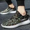 Casual Shoes 2024 Summer Net Red Night Light Sneakers Trend Men's Fashion Q161