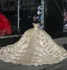 Luksusowe złote sukienki księżniczki suknia balowa z ramion błyszczące cekiny vestido de quinceanera koronki w górę grzbiet pociągu Sweet 15 Sukienka maskarady 0515