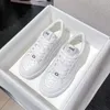 Mannen cadeau vrouwen sneaker zomer basketbal casual schoen luxe ontwerper platte hak run schoenen tennisreizen mode buiten wandeltrainer lederen witte lage wandeling