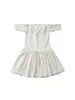 Casual jurken Zomermeisjes mode high taille boog schuine nek zwarte korte jurk elegante dame veer vintage elastische witte mini