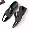 Dress Shoes 39-47 Mens PU Leer Leer Spring Summer Flat-Soled Lace-Up Derby Pointed Teen Business Male schoenen Hy49