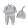 Personligt namn Born outfit med hattkläder Set Custom Baby One Piece Bodysuit Baby Shower Coming Home Long Sleeve Outfit 240418