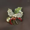 Broches de esmalte à mão pintada de Natal Painte de Natal Qrninents Broche de Pearl Holly Leaf Pearl