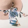 Bérets Floral Hawaiian Style Elegant Dames Jazz Pearl Panama Wide Brim Floppy Fedora Womens Paille Visor Sun Sum Summer Hats Cap de plage