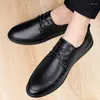 Chaussures décontractées Men Formel 2024 Fashion Veille authentique Robe en cuir printemps automne BRAND BUSINESS OFFICE FOODES DE MARIAGE