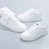 Chaussures décontractées Été pour femmes épaisse semelle blanche printemps automne plate-forme respirante tennis femme tendance ronde tête femelle sneaker2024