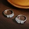 Solitaire Ring 4CT Moissanite-förlovningsringar för kvinnor 3-stenar Diamond Promise Ring med certifikat 925 Silverpläterat 18K Gold Wedding Band D240419