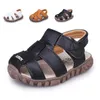 Sandálias Tamanho 21-36 Sapatos infantis de pé fechado para crianças meninos sandálias de couro respirável sandália infantil infantil sandálias verão 240419