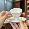 Kopjes schotels Franse romantische reliëfkoffie beker en bord afternoon tea latte keramische ontbijt havermelk