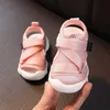 Sandálias verão infantil sandálias de menina de menina sólida pano líquido de líquido meninos respiráveis tênis crianças sandálias esportivas infantis 240419