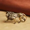 Dekoracyjne figurki mini statua zwierząt wystrój domu czysty miedź majestatyczne lwa król miniaturowe dekoracje biurka vintage mosiężne ozdoby