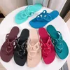 Multicolor Flat Flip-flops tofflor Sandaler Lady Fashion Metal Beach Slides för sommaren 35-41 BBC01