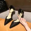 Scarpe vestiti con tacco bene alto con la gonna con i tacchi alla moda tutti comodi non slittati non traspiranti da donna resistente alle donne resistenti