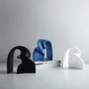 Figurines décoratives simples modernes bleu moderne géométriquement torsadé de décoration irrégulière armoire de télévision modèle de maison de vente