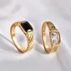 Klusterringar minimalistiska fyrkantiga geometriska ring rostfritt stål svart zirkon för kvinnors engagemang bröllopsmycken