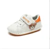 Zapatillas para bebés niños recién nacidos niñas primeras caminantes niños niños pequeños con zapatillas PU zapatillas prewalker zapatos blancos 0-18m