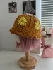 Berets Women Spring Summer Daisy Flower Flower Hand Hook Bucket Hat Temale Female Sweet Contraving Color Seaside Pot